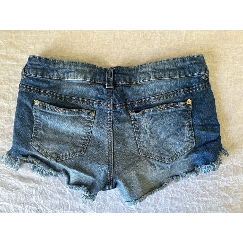 🌵4/$25 Mossimo Junior's Size 7 Blue Denim Shorts Embroidered Floral Cottagecore - Picture 8 of 8